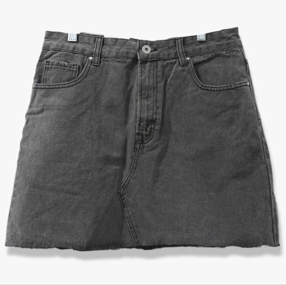 COTTON ON Black Wash Denim Mini Skirt, Raw Hem, 100 Cotton, NWT, Size 8